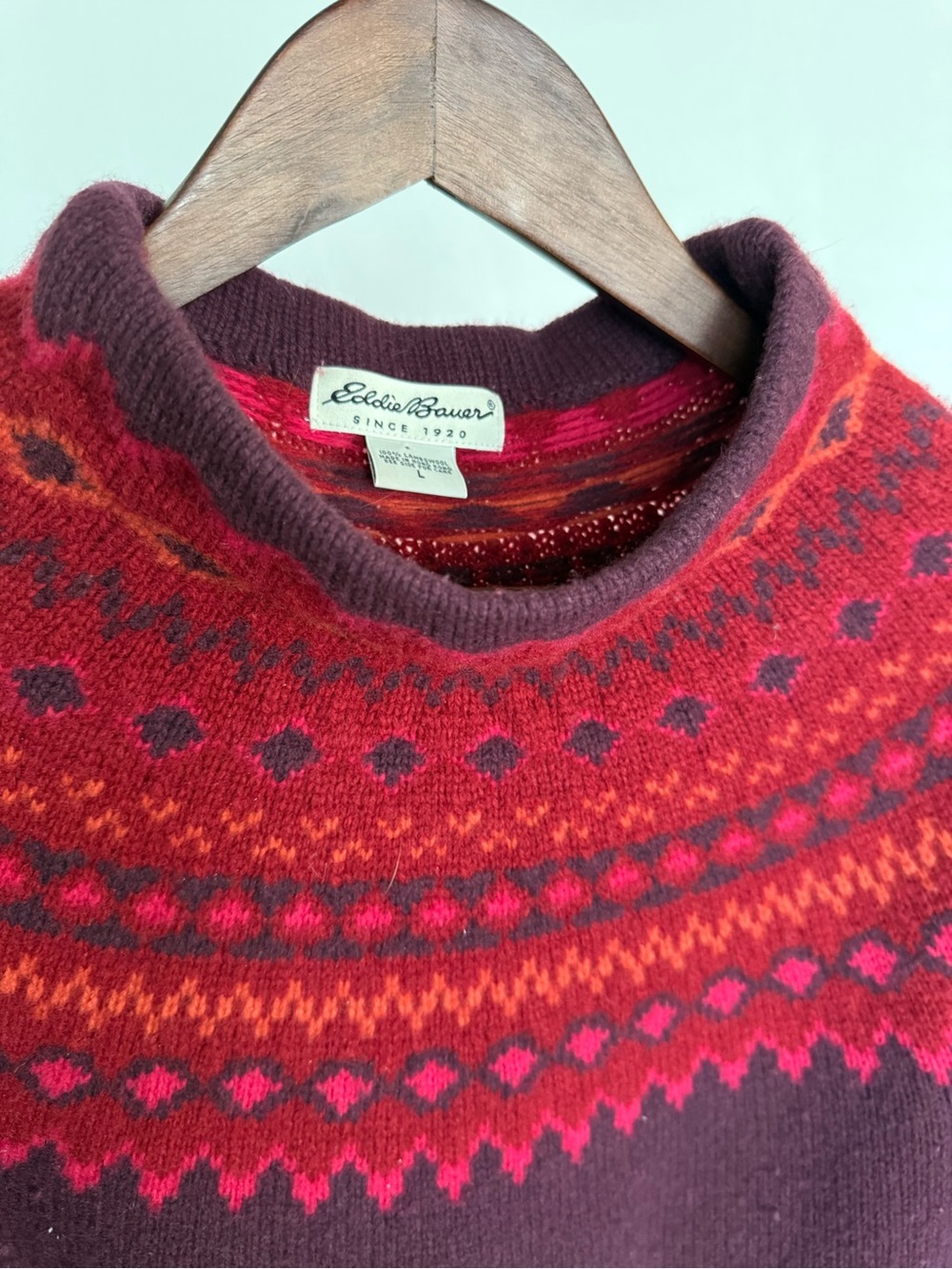 Eddie Bauer Women's Red and Pink Fair Isle Crewneck Sweater